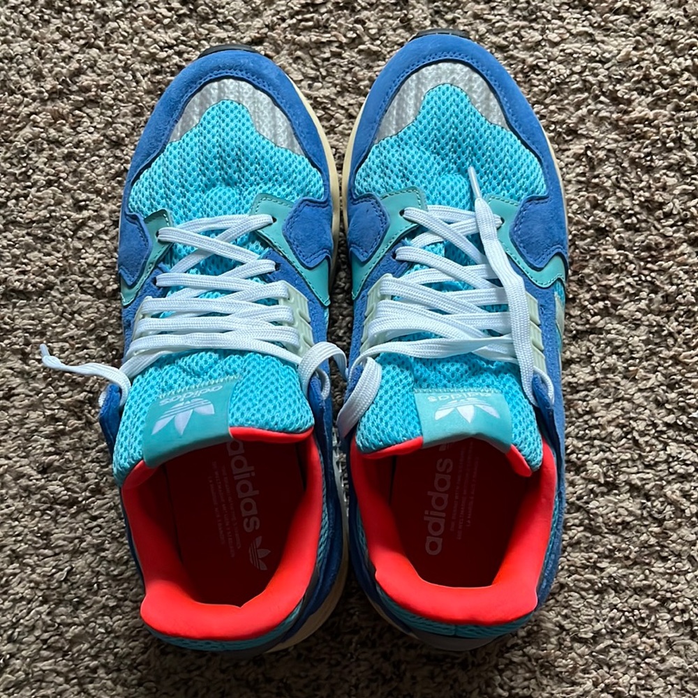 Adidas | size 10 | torsion style | great condition